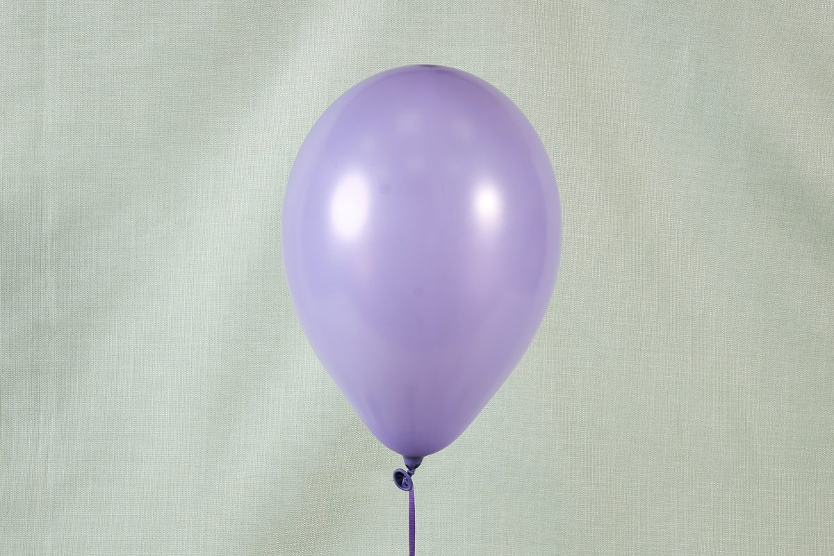 בלון סגול