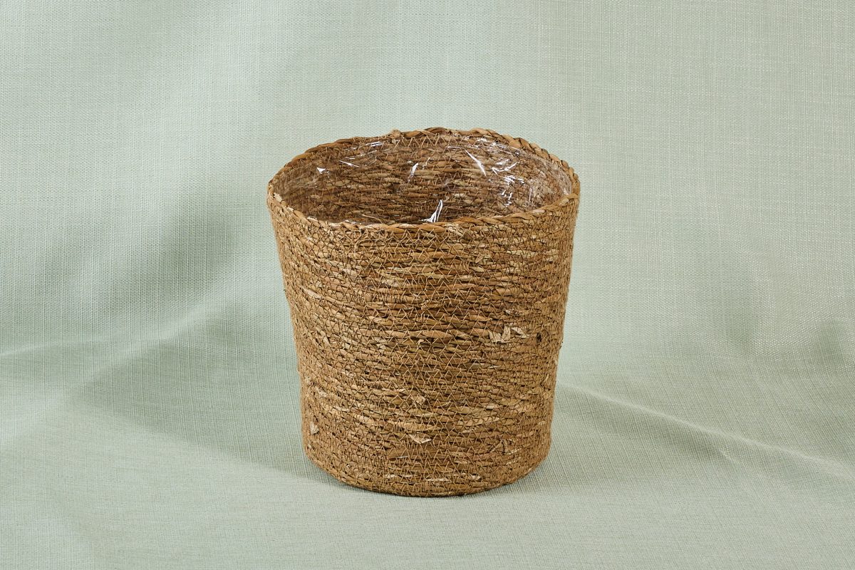 סלסלת קש לעציצים